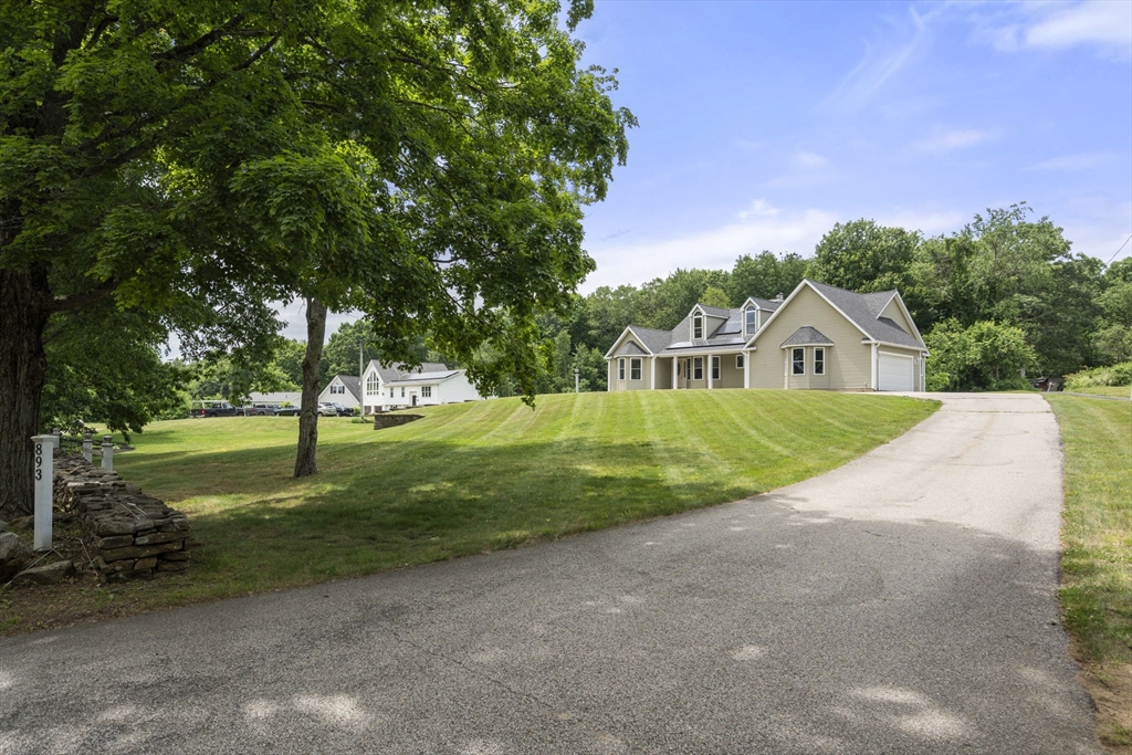 893 Cronin Road Warren, MA 01585 - Photo 2 of 38