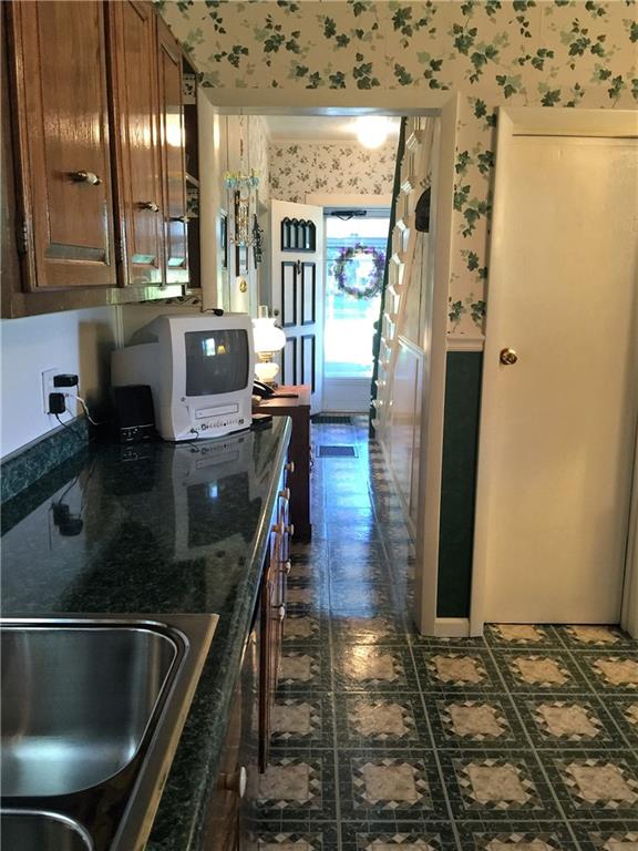 152 Seger Road Derry, PA 15627 - Photo 8 of 18 Gallery Image 8