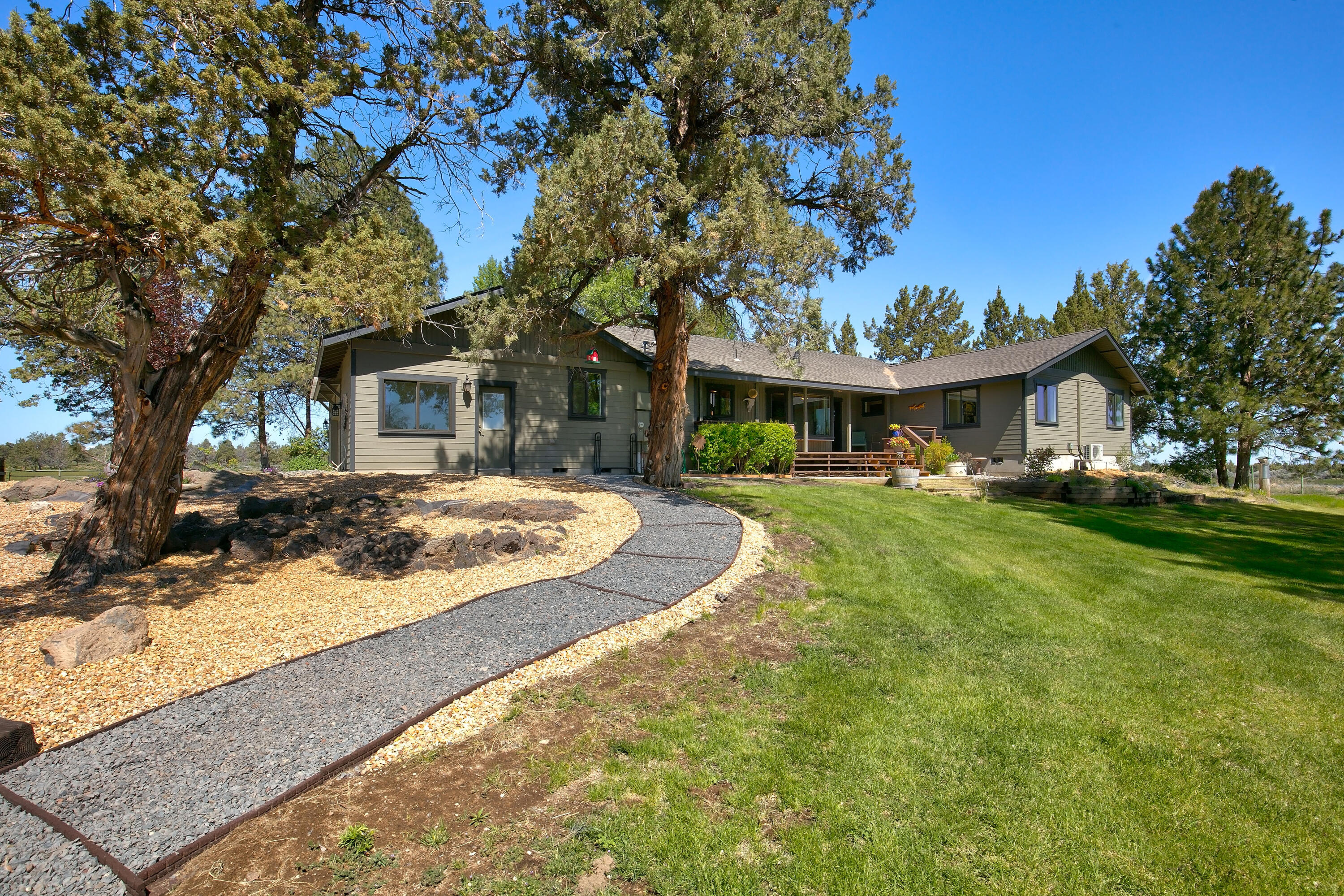 61212 Obernolte Road Bend, OR 97701 - Photo 29 of 49 26 61212 Obernolte Rd_036