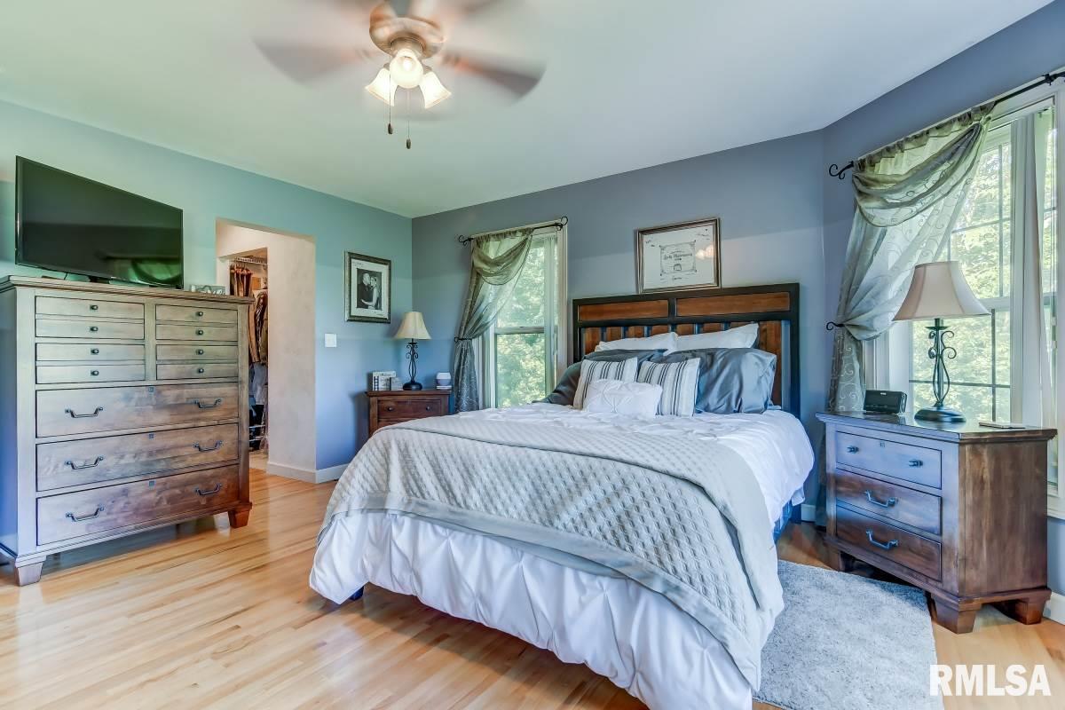657 South Farmingdale Road New Berlin, IL 62670 - Photo 15 of 36