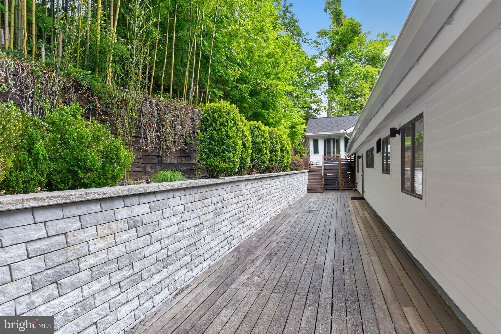 3605 Military Road Arlington, VA 22207 - Photo 12 of 43 Ipe Deck