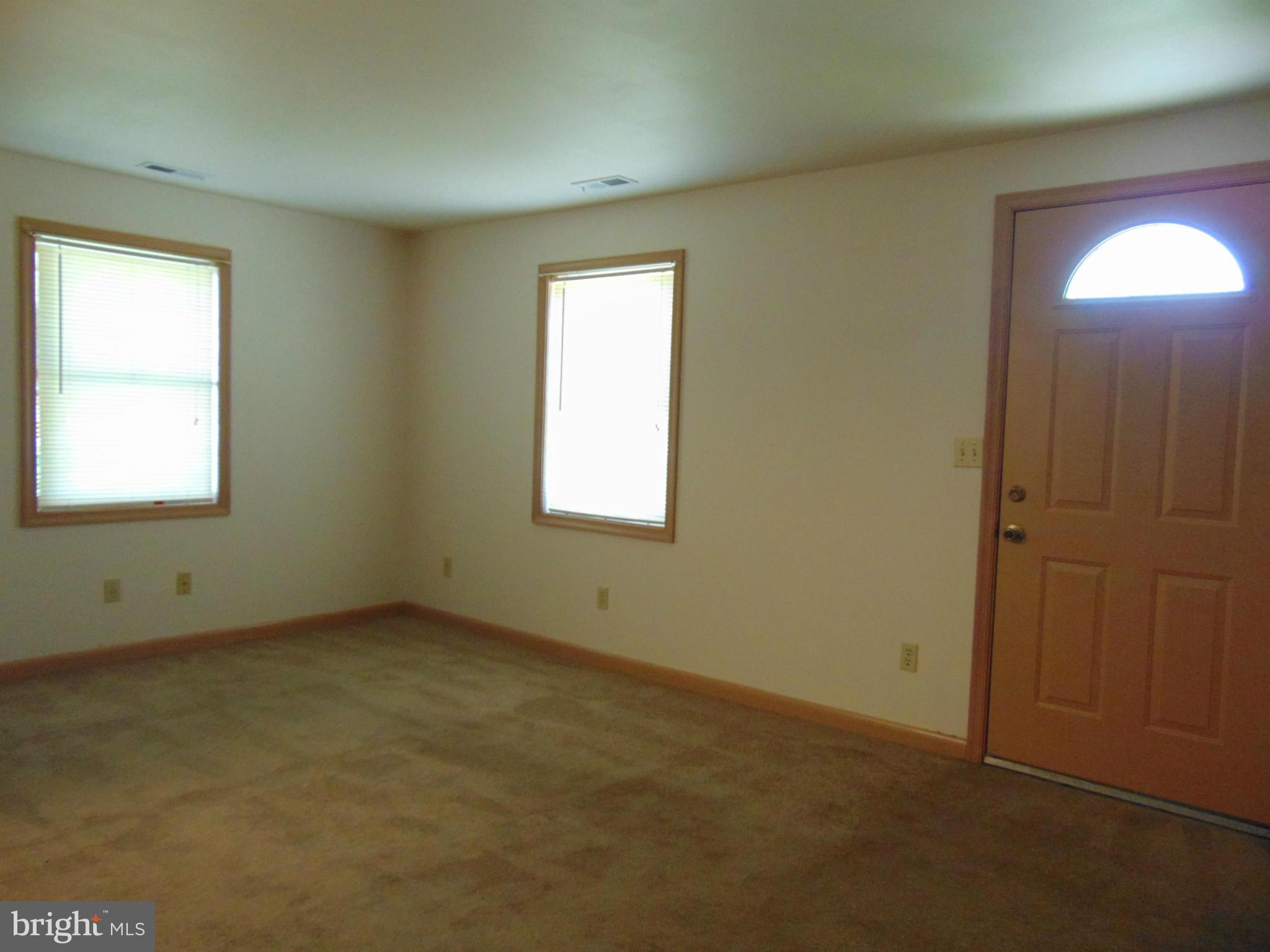 3150 Baybriar Road Baltimore, MD 21222 - Photo 6 of 12 Living Room Entrance