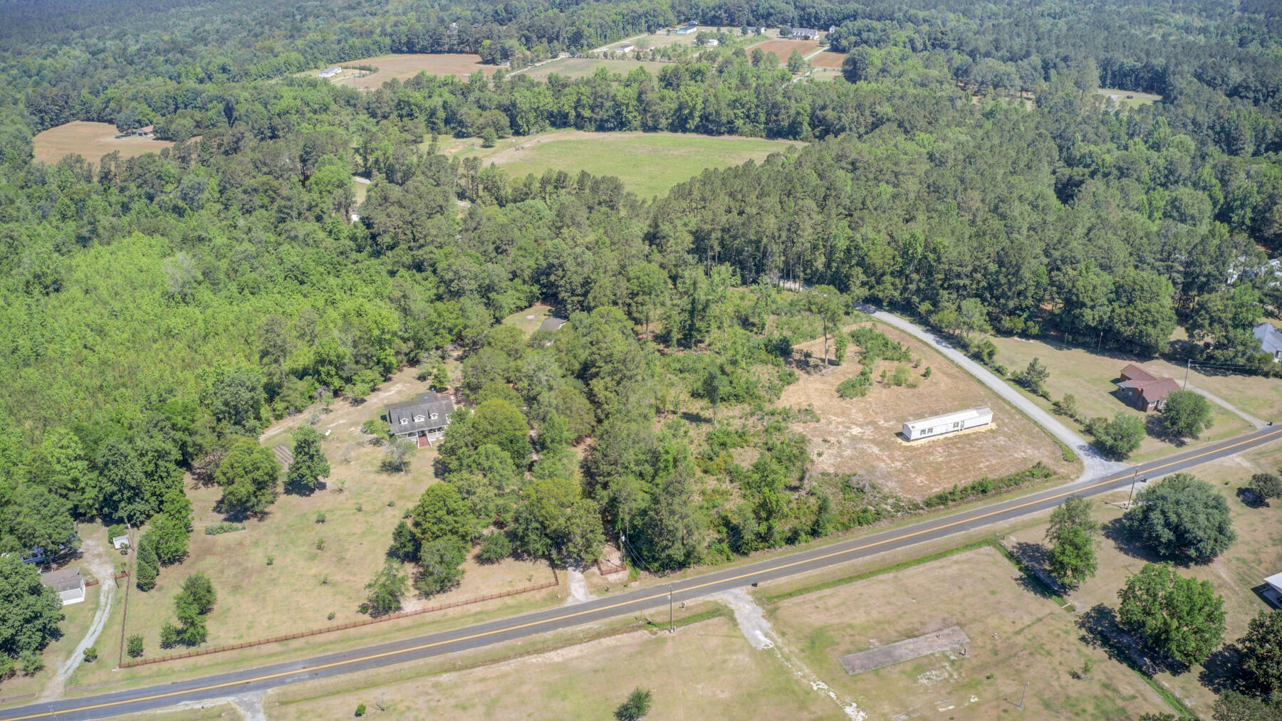1105 Walter Road Bonneau, SC 29431 - Photo 13 of 15 1105 Walters Rd, Bonneau SC (13)