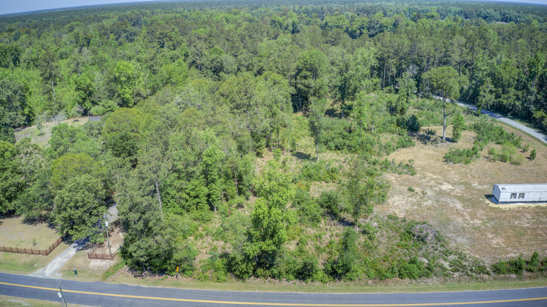 1105 Walter Road Bonneau, SC 29431 - Photo 5 of 15 1105 Walters Rd, Bonneau SC (5)