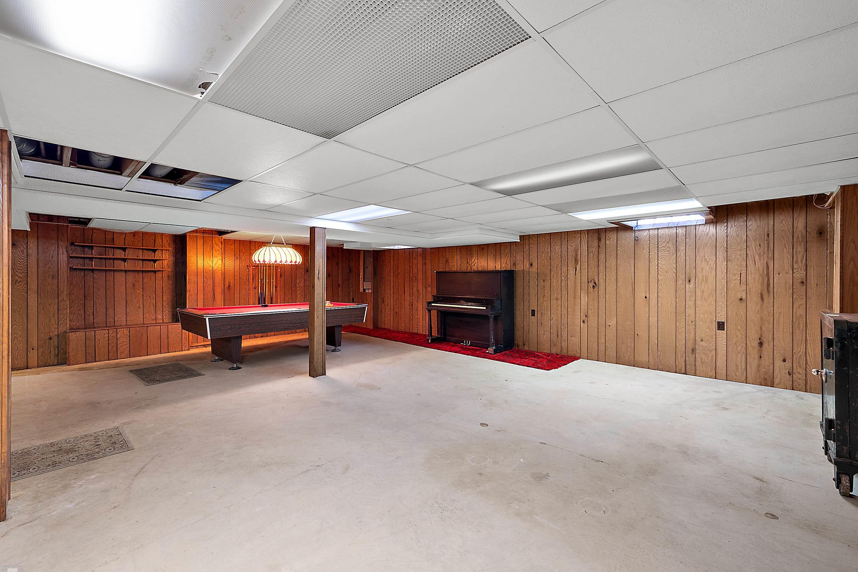 656 Canterbury Road Grosse Pointe Woods, MI 48236 - Photo 55 of 77