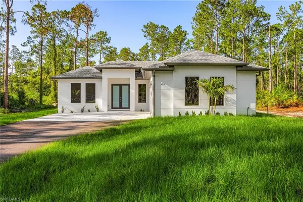 $569,000 | 848 Desoto Boulevard South, Naples, FL 34102