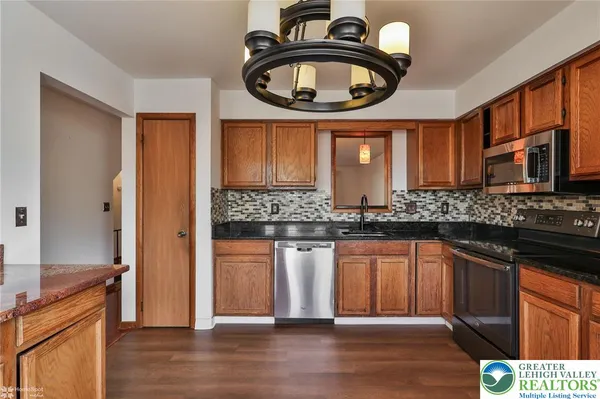 $358,000 | 2559 Madison Avenue, Bethlehem, PA 18017