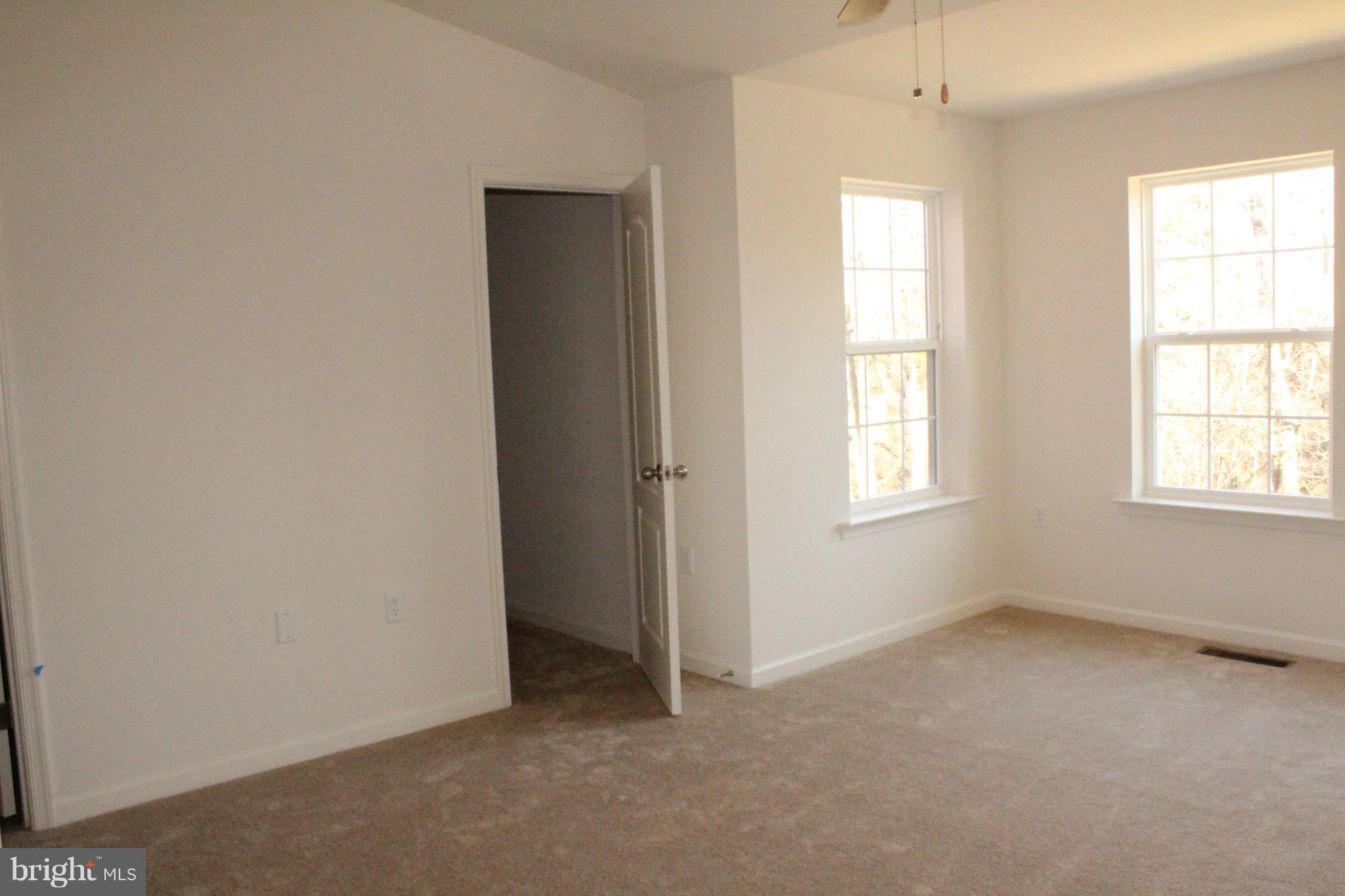 596 Thumper Drive Ranson, WV 25438 - Photo 11 of 34