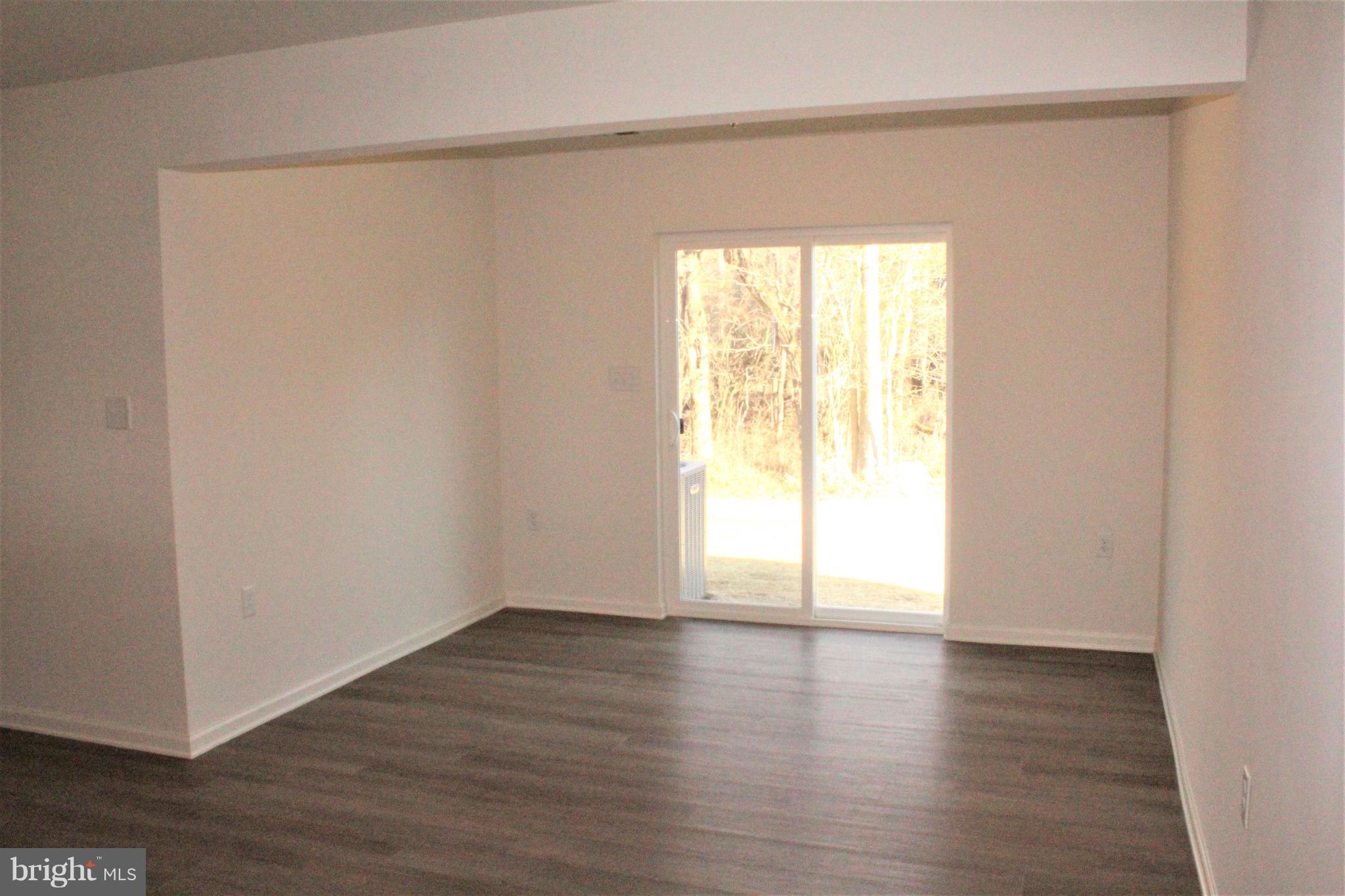 596 Thumper Drive Ranson, WV 25438 - Photo 8 of 34