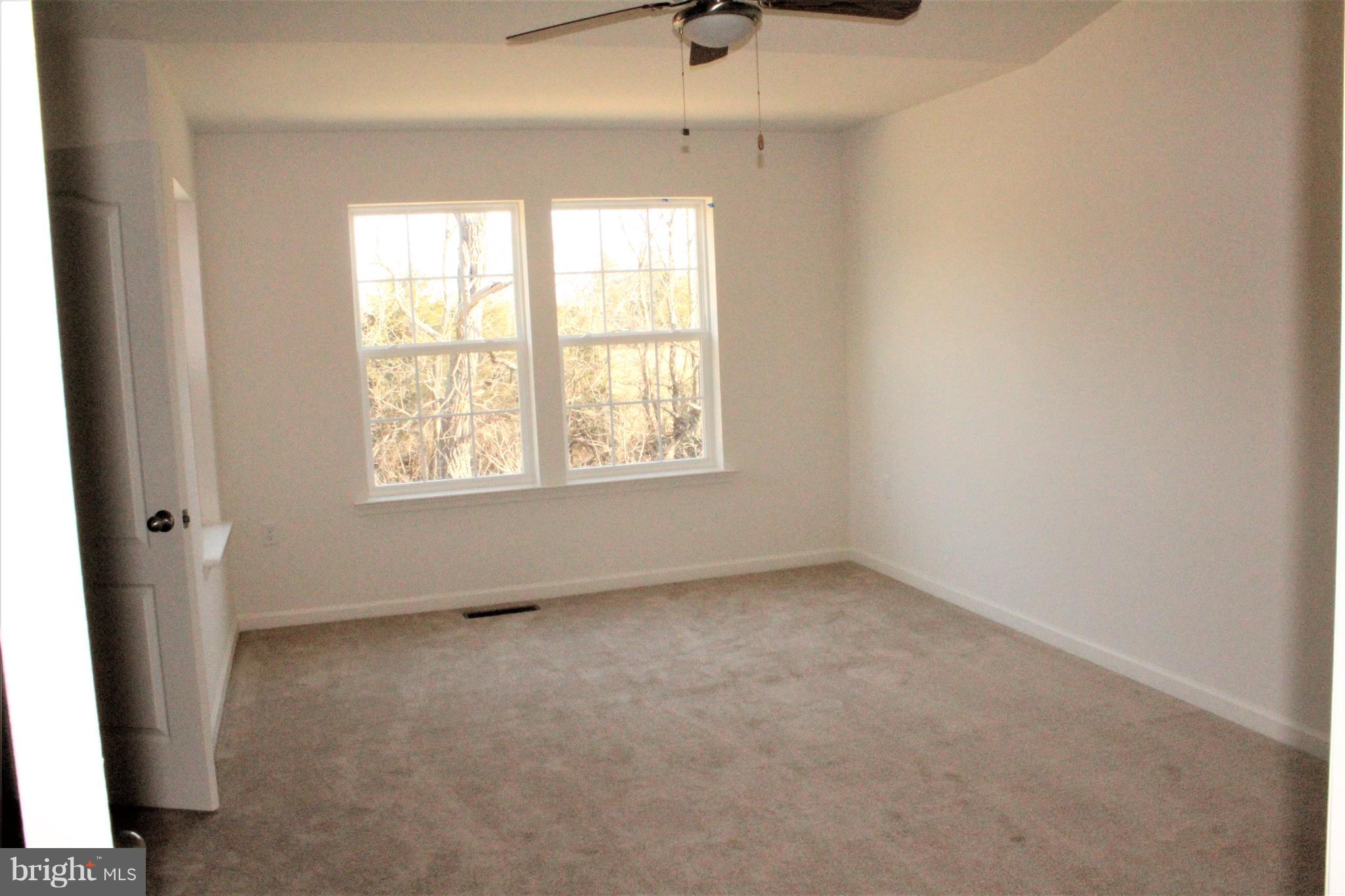 596 Thumper Drive Ranson, WV 25438 - Photo 10 of 34