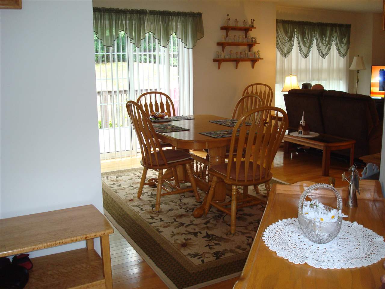 1-1 Risloves Way, Unit 11 Fremont, NH 03044 - Photo 3 of 32