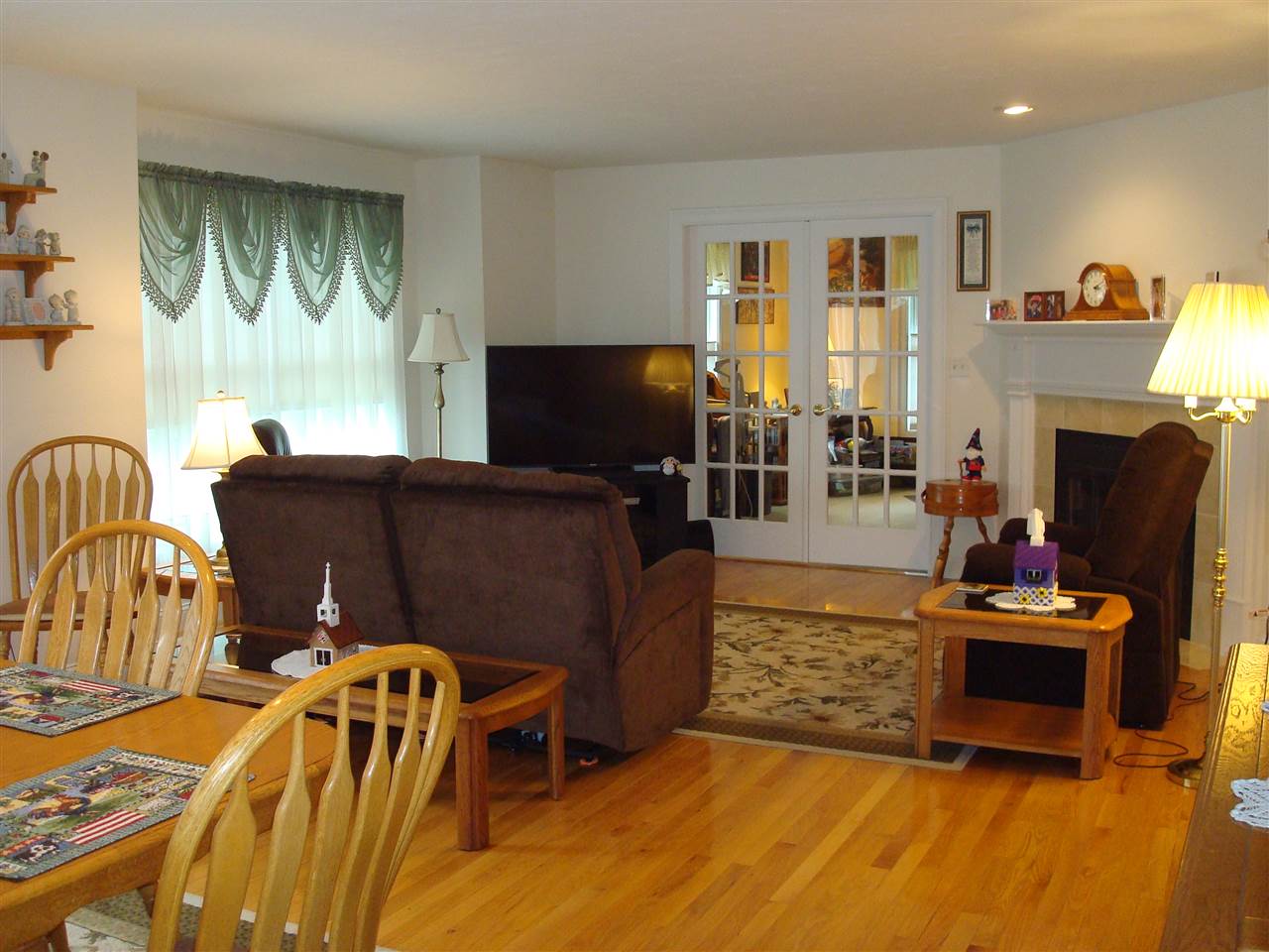 1-1 Risloves Way, Unit 11 Fremont, NH 03044 - Photo 5 of 32
