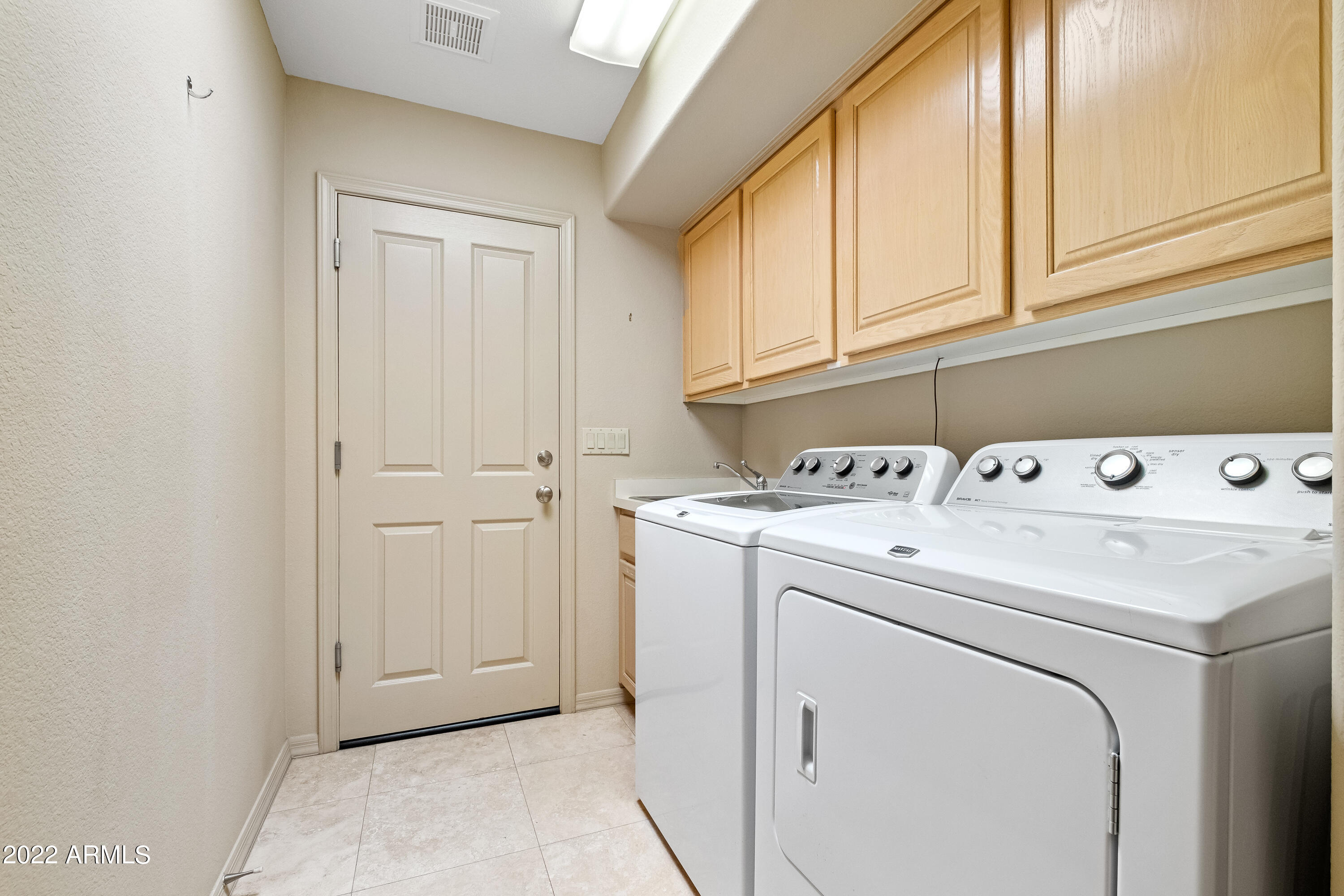18646 Amarado Circle Rio Verde, AZ 85263 - Photo 33 of 37 Laundry room