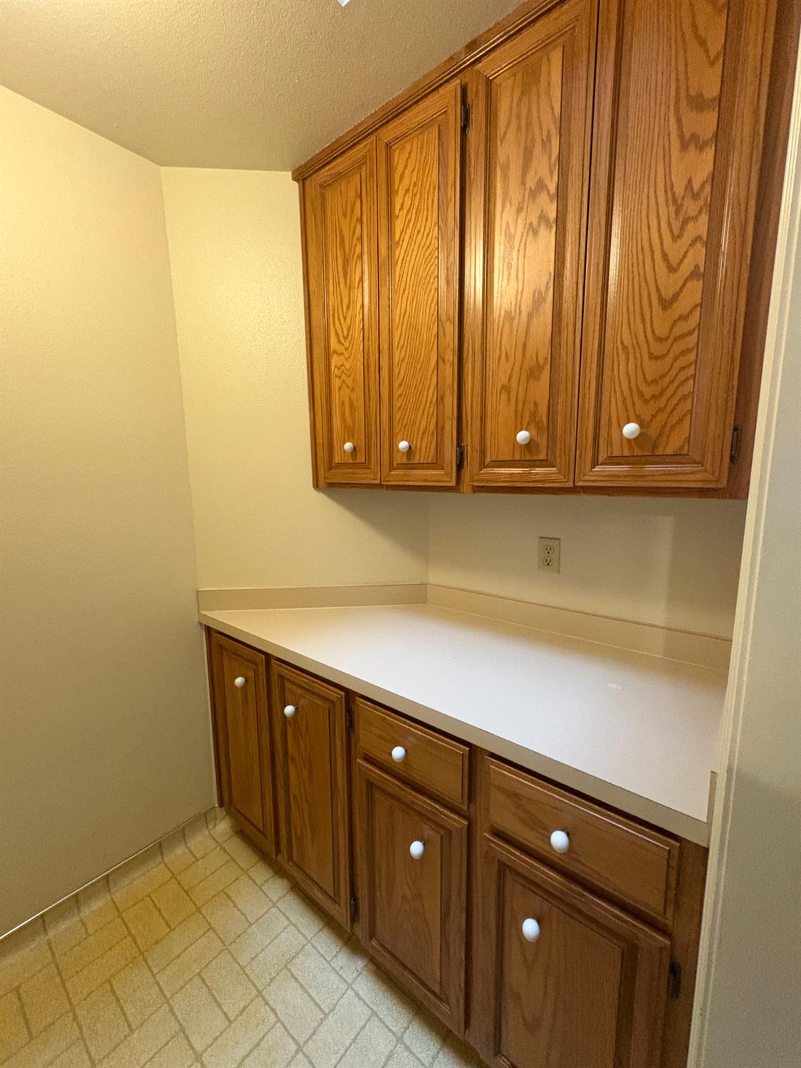 1829 Oak Leaf Drive Modesto, CA 95354 - Photo 16 of 31 a room with a sink and cabinets