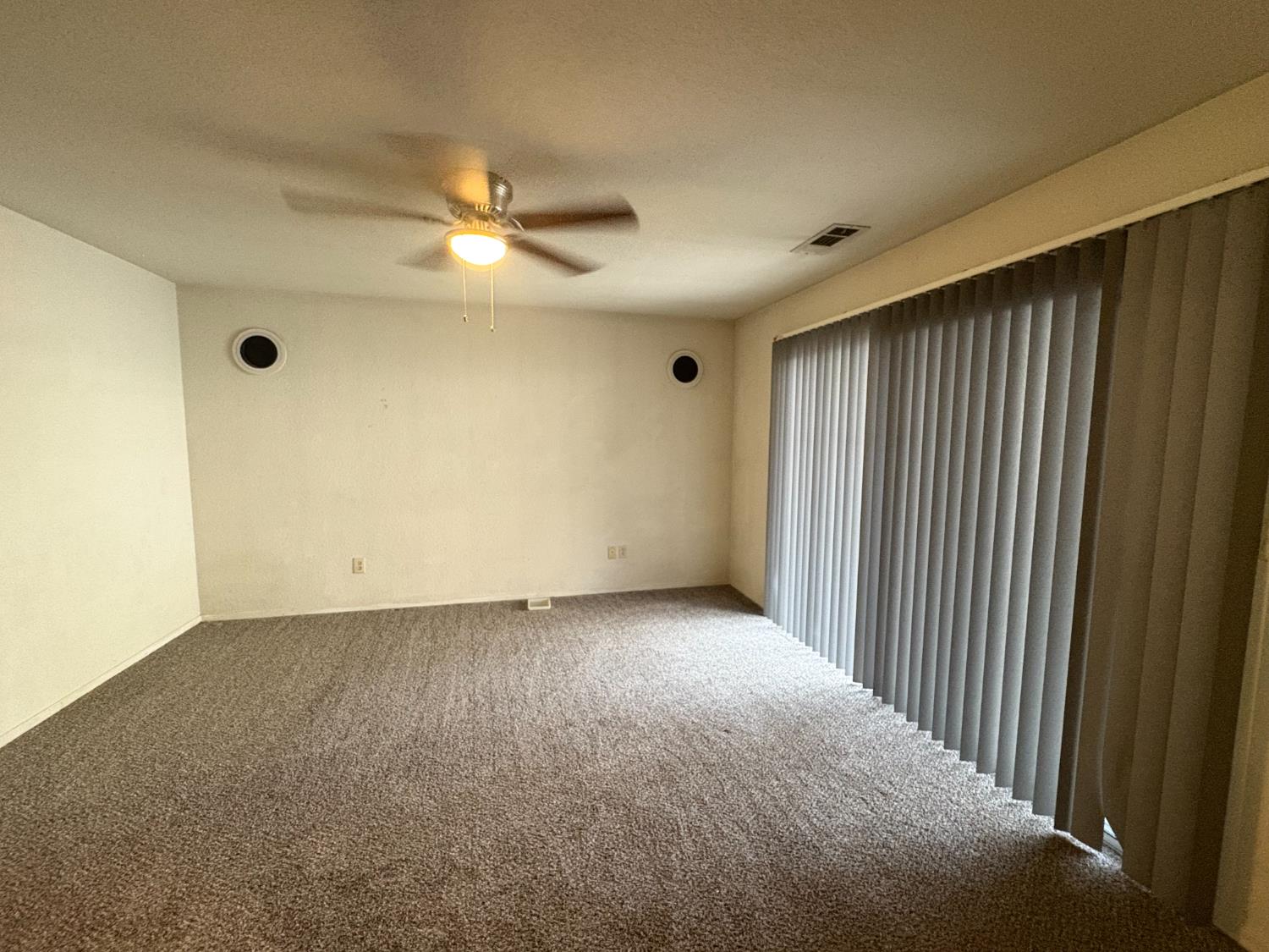 1829 Oak Leaf Drive Modesto, CA 95354 - Photo 21 of 31 a view of an empty room
