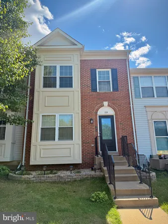 $2,700 | 104 Rover Court, Stafford, VA 22554