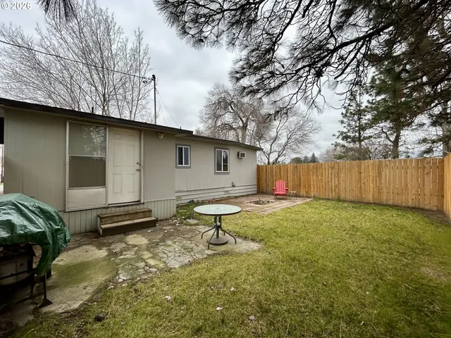 $299,000 | 400 D Street, Dallesport, WA 98617