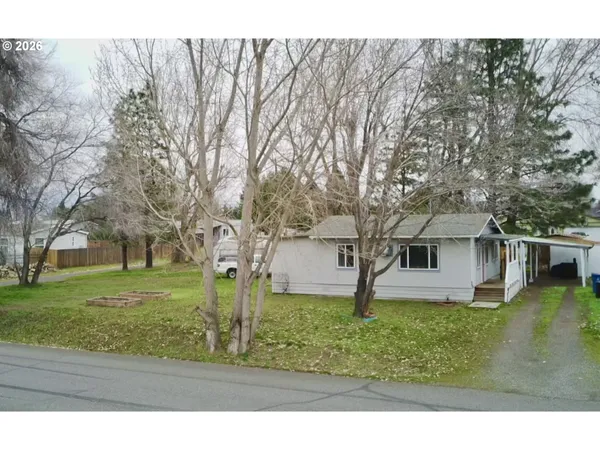 $299,000 | 400 D Street, Dallesport, WA 98617