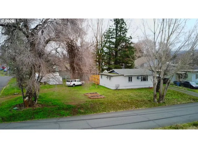 $299,000 | 400 D Street, Dallesport, WA 98617