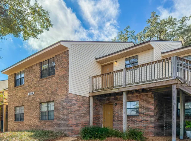 $1,275 | 1104 Greentree Court, Unit L, Tallahassee, FL 32304