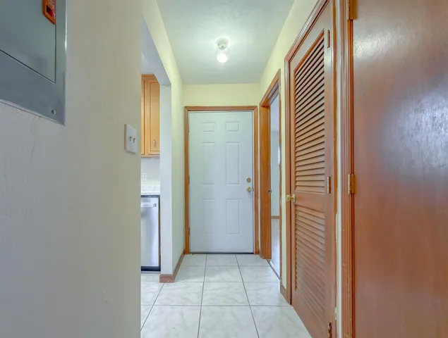 $1,275 | 1104 Greentree Court, Unit L, Tallahassee, FL 32304