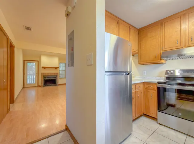 $1,275 | 1104 Greentree Court, Unit L, Tallahassee, FL 32304