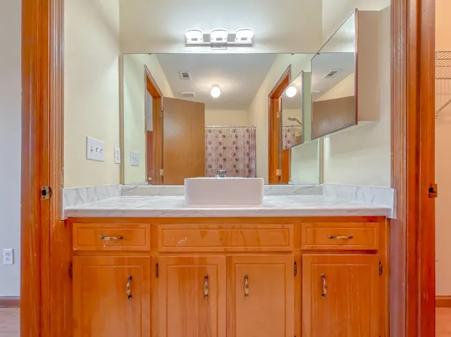 $1,275 | 1104 Greentree Court, Unit L, Tallahassee, FL 32304