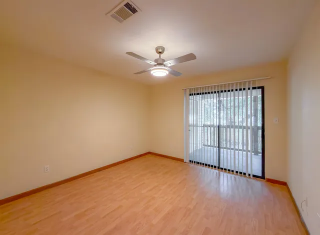 $1,275 | 1104 Greentree Court, Unit L, Tallahassee, FL 32304