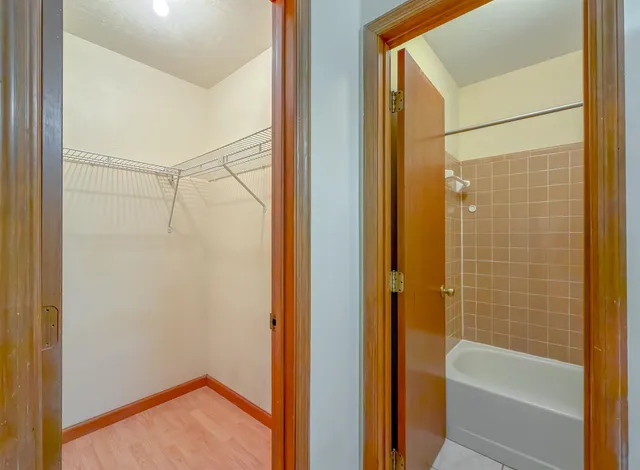 $1,275 | 1104 Greentree Court, Unit L, Tallahassee, FL 32304