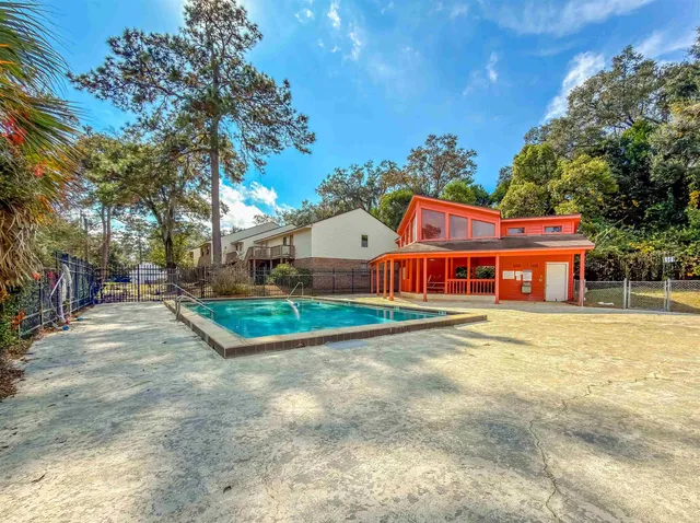 $1,275 | 1104 Greentree Court, Unit L, Tallahassee, FL 32304