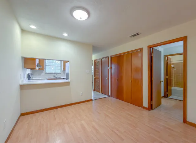 $1,275 | 1104 Greentree Court, Unit L, Tallahassee, FL 32304