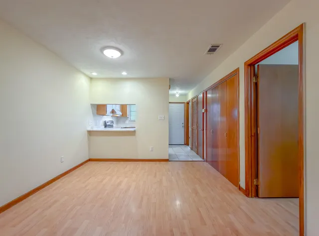 $1,275 | 1104 Greentree Court, Unit L, Tallahassee, FL 32304