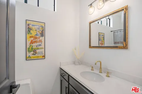$1,379,000 | Undisclosed Address, Los Angeles, CA 90049