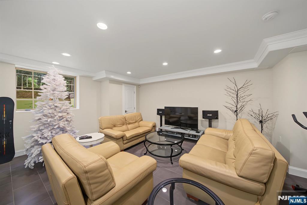 29 Meadow Street Demarest, NJ 07627 - Photo 43 of 50