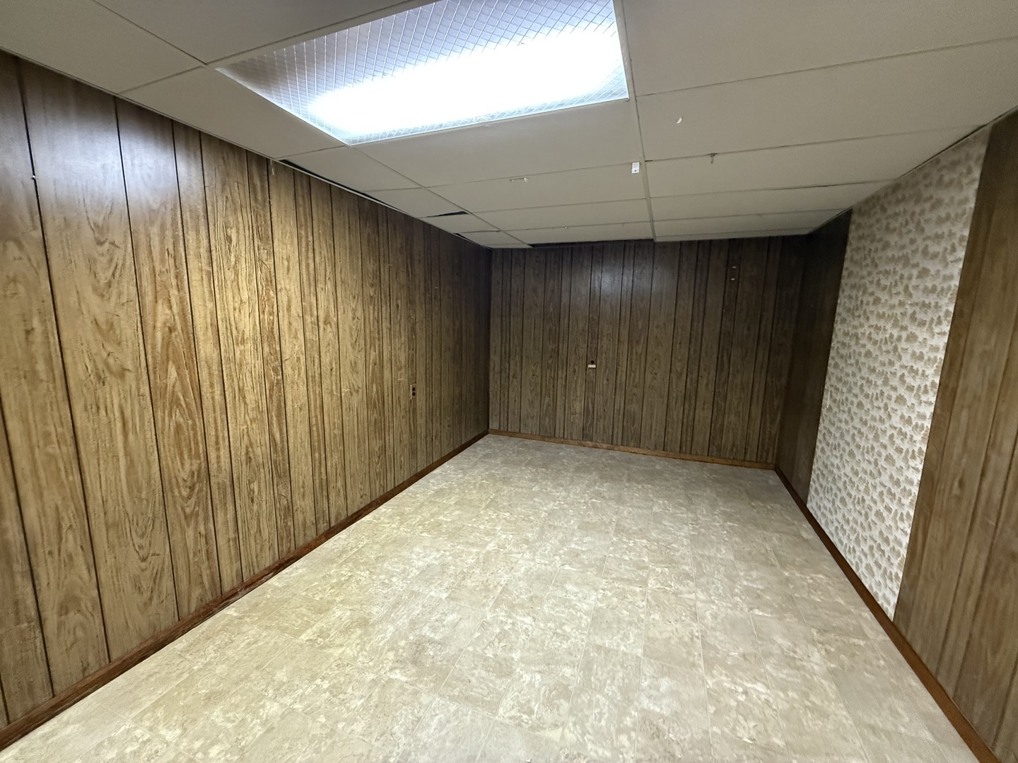 1029 West 4th Street Spring Valley, IL 61362 - Photo 24 of 27 a view of hallway