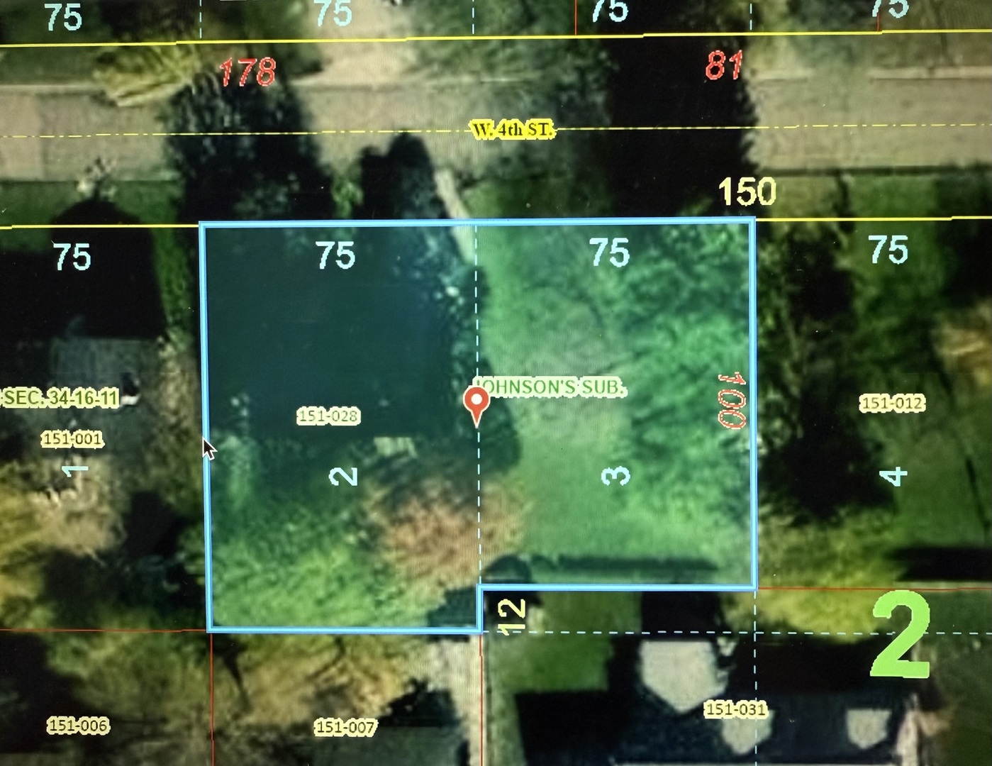 1029 West 4th Street Spring Valley, IL 61362 - Photo 26 of 27 a view of a garden from a balcony