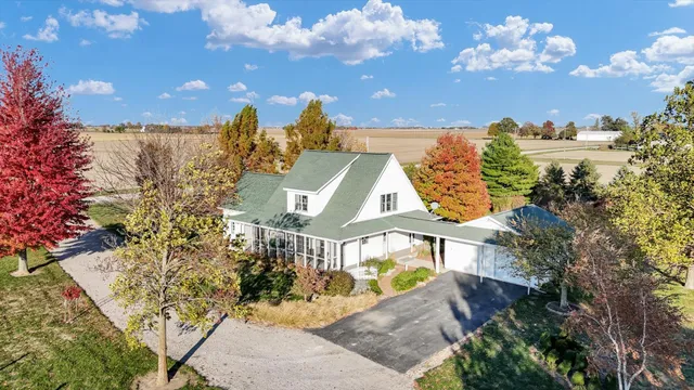 $645,700 | 561 County Road 700 North, Sadorus, IL 61872