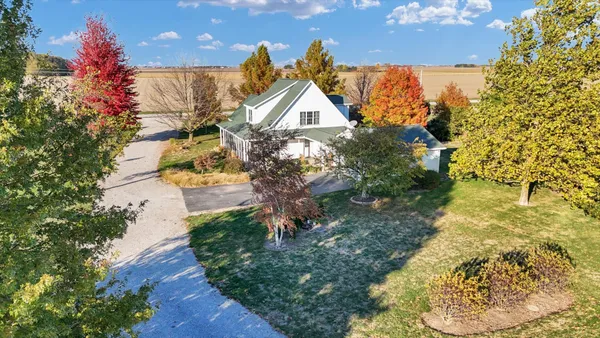 $633,700 | 561 County Road 700 North, Sadorus, IL 61872