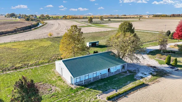 $633,700 | 561 County Road 700 North, Sadorus, IL 61872