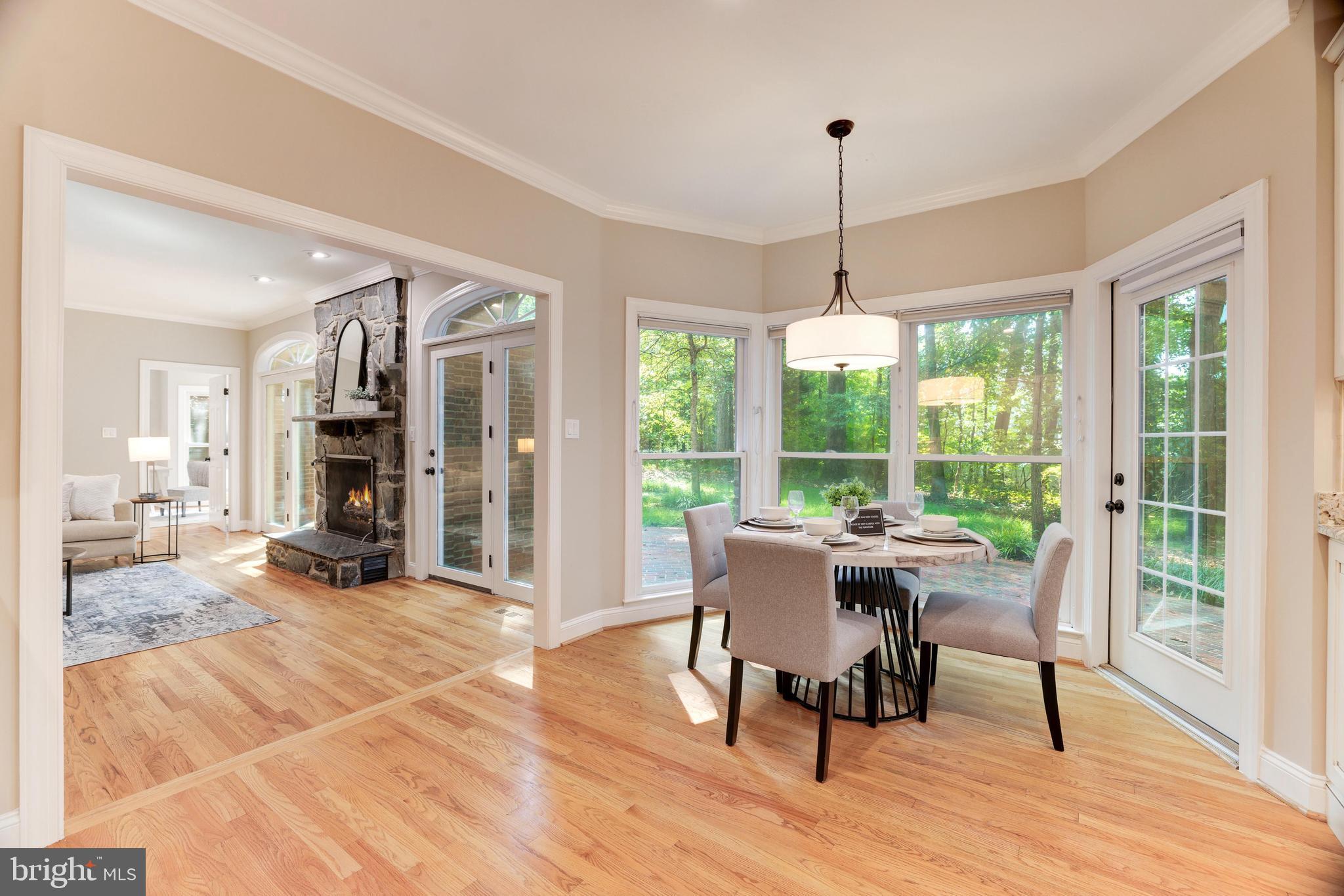 2548 Five Oaks Road Vienna, VA 22181 - Photo 12 of 101 Window -lined breakfast room