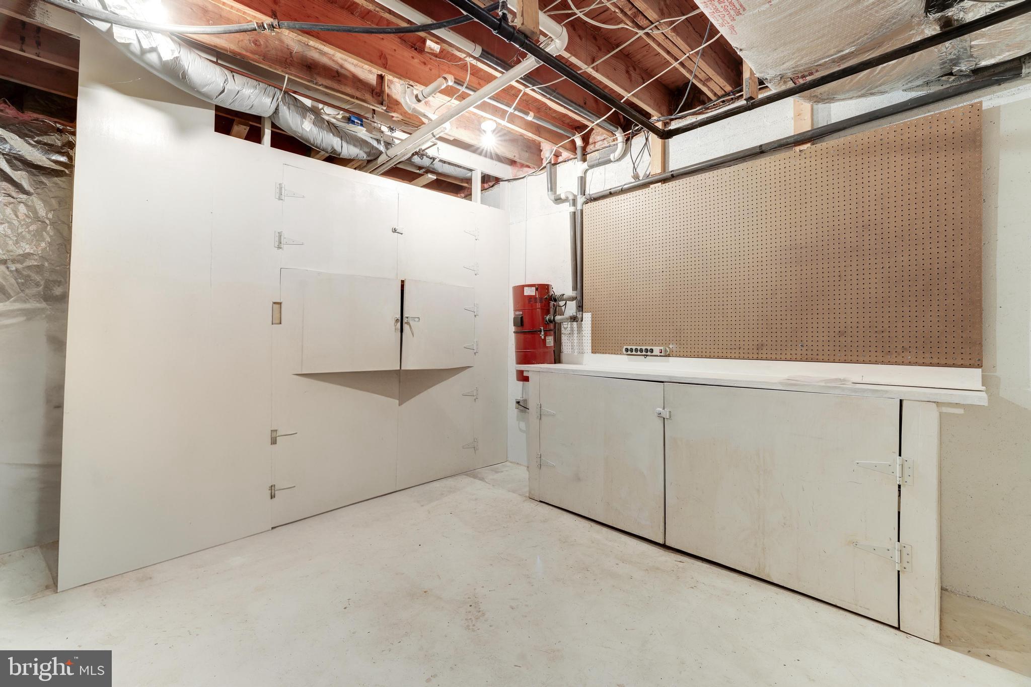 2548 Five Oaks Road Vienna, VA 22181 - Photo 75 of 101 Gallery Image 75