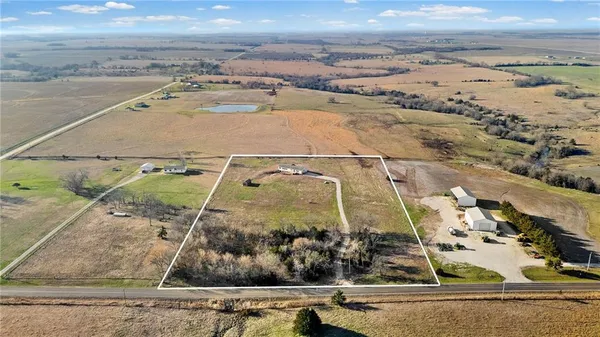$415,000 | 3066 Ellis Road, Richmond, KS 66080