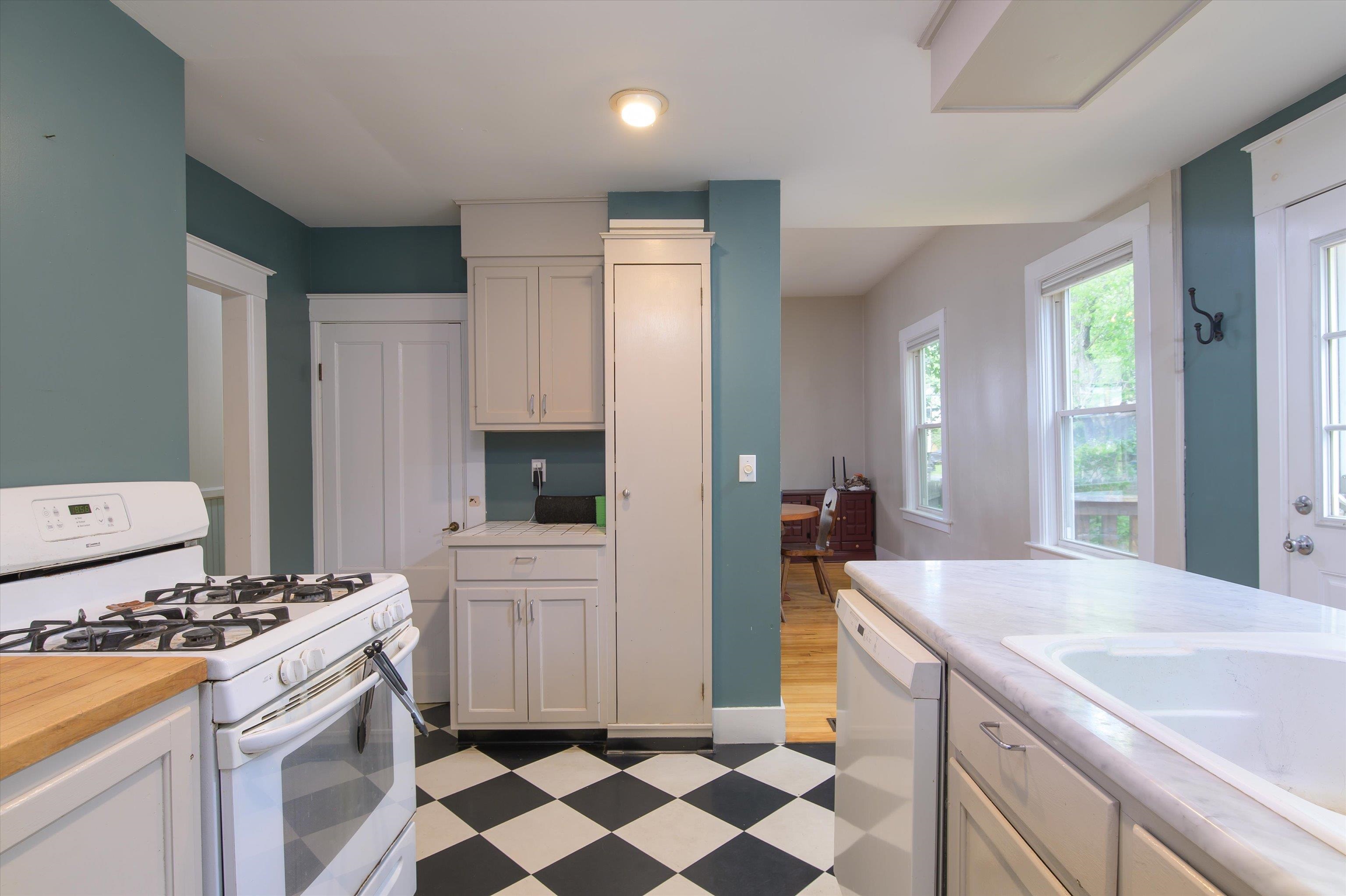 7 Academy Avenue Rockingham, VT 05101 - Photo 8 of 42