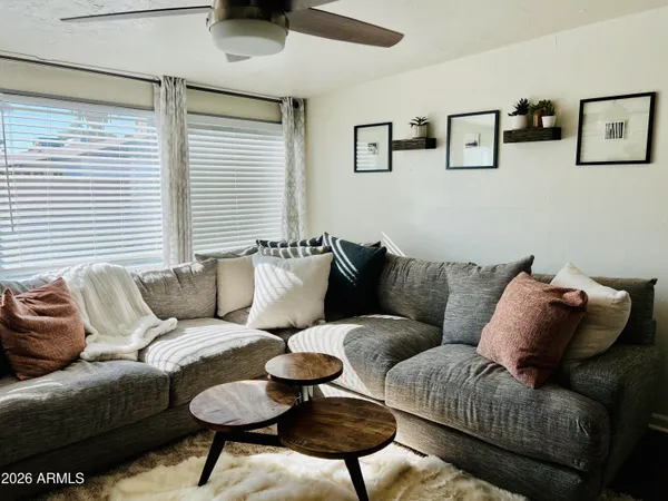 $2,495 | 1711 West Montecito Avenue, Phoenix, AZ 85015