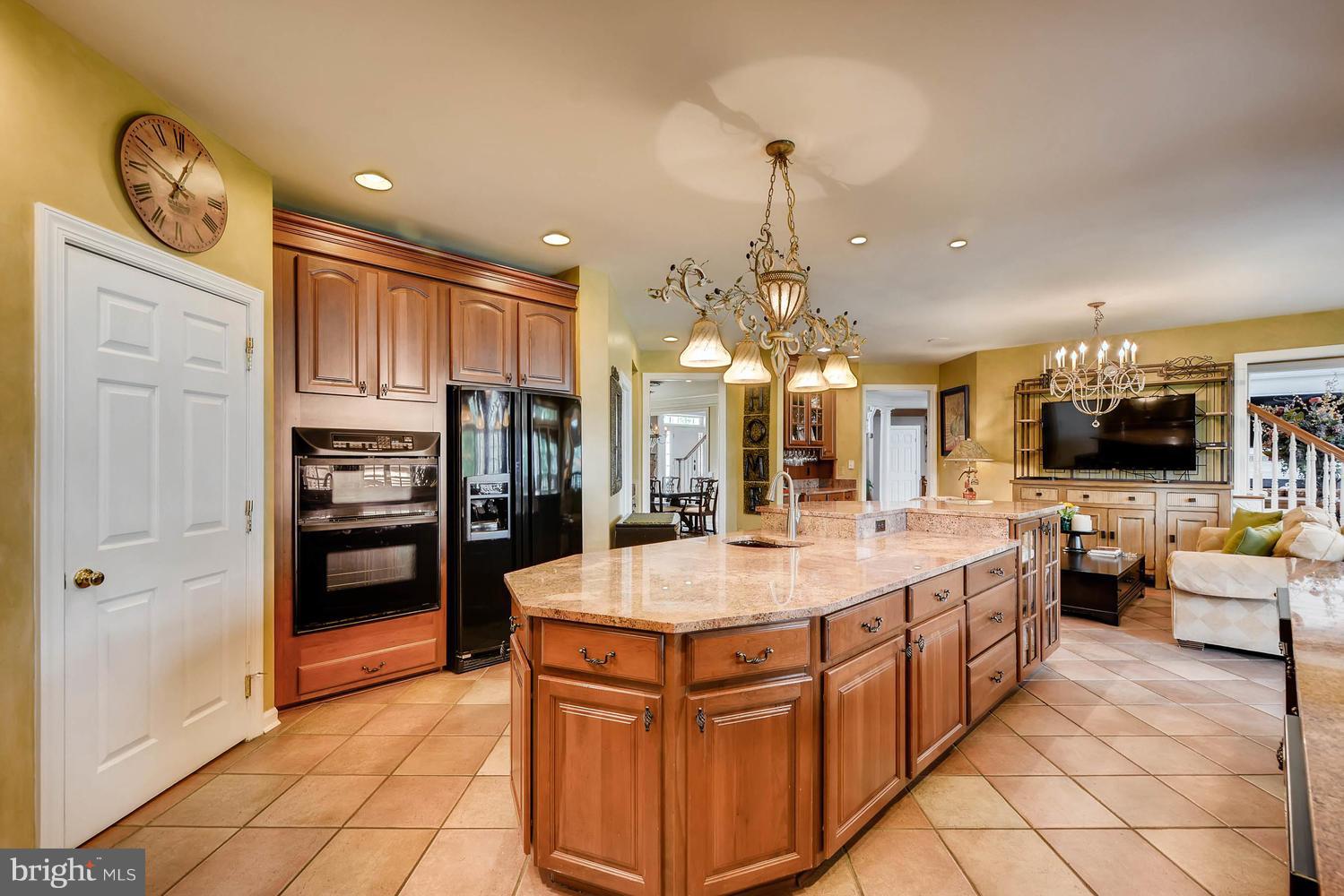 1901 Cranbourne Road Lutherville-Timonium, MD 21093 - Photo 3 of 28 Kitchen