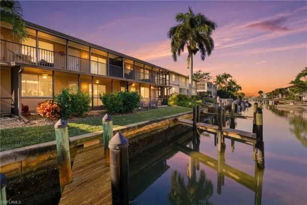 $399,000 | 1519 Chesapeake Avenue, Unit B5, Naples, FL 34102