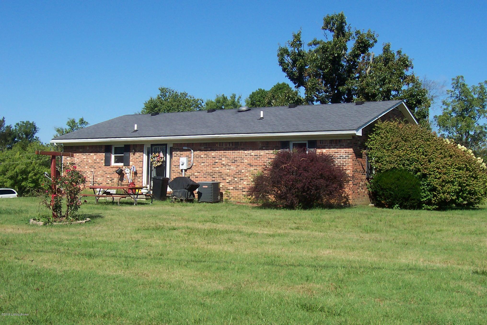 6809 Elizabethtown Road Leitchfield, KY 42754 - Photo 3 of 19 100_7094