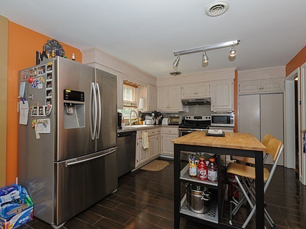 133 Rosemary Road Dedham, MA 02026 - Photo 7 of 24 Gallery Image 7