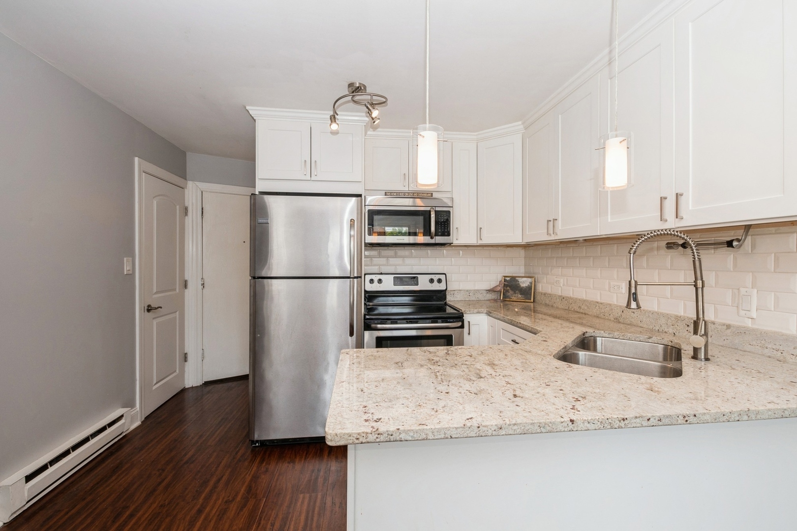 6345 Birmingham Street, Unit 2E Chicago Ridge, IL 60415 - Photo 9 of 13 Gallery Image 9