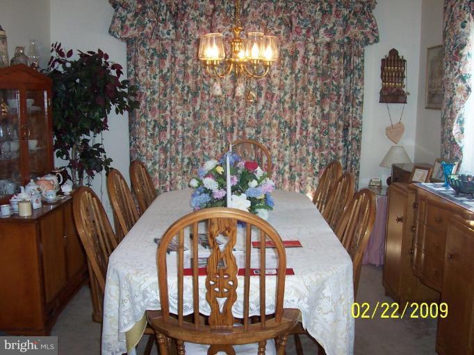 6905 Smyth Street Springfield, VA 22152 - Photo 3 of 8 Dining Room